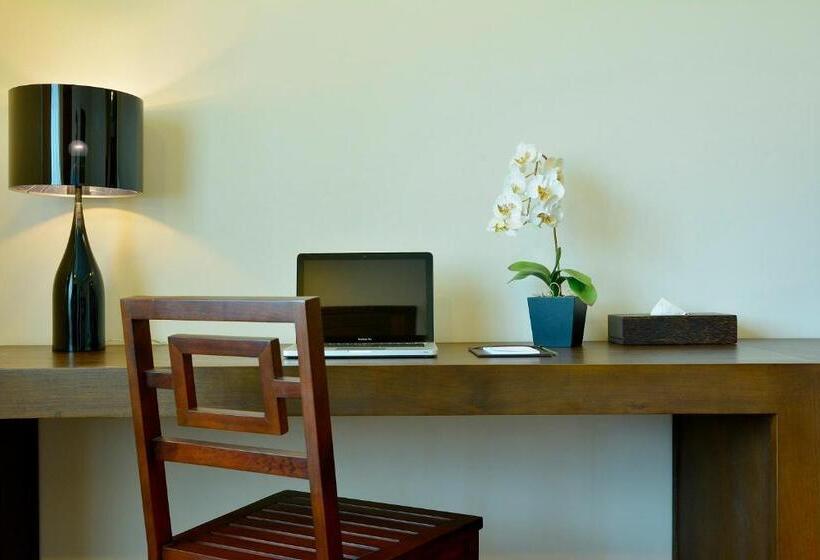 اتاق لوکس, Emerald Palace