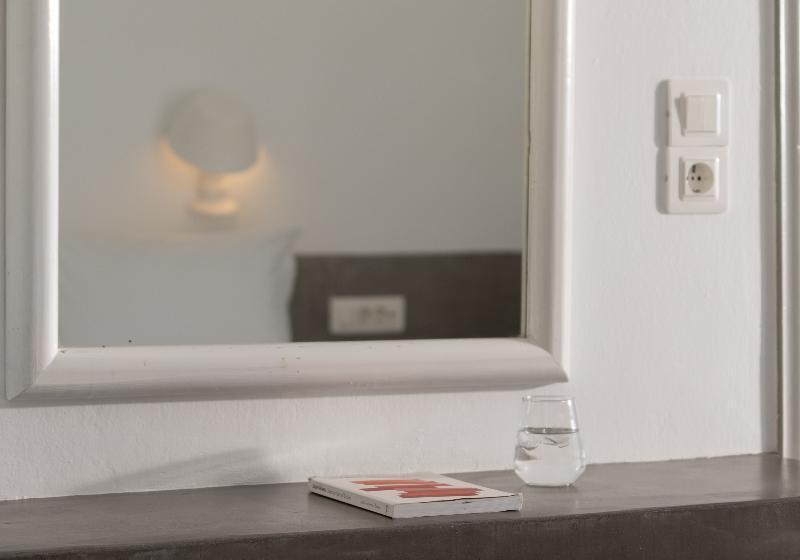 Номер Стандарт Вид на Сад, Goulielmos