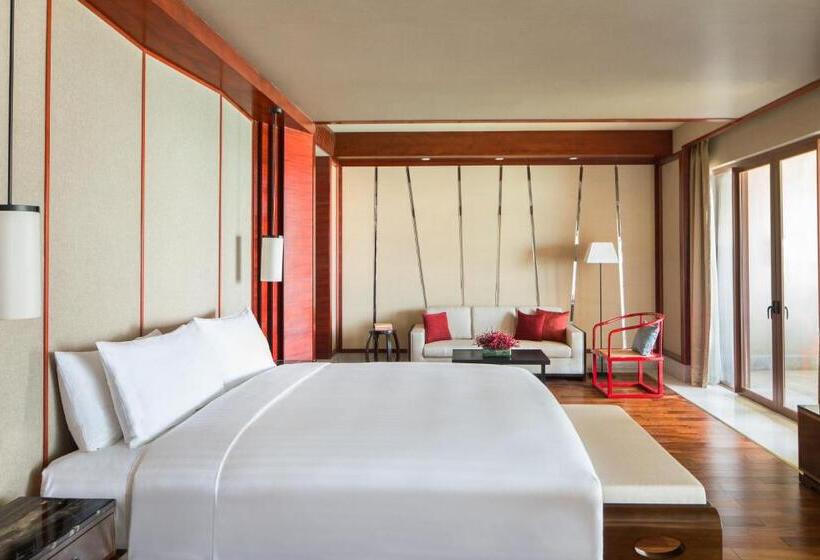 جناح, Haikou Marriott