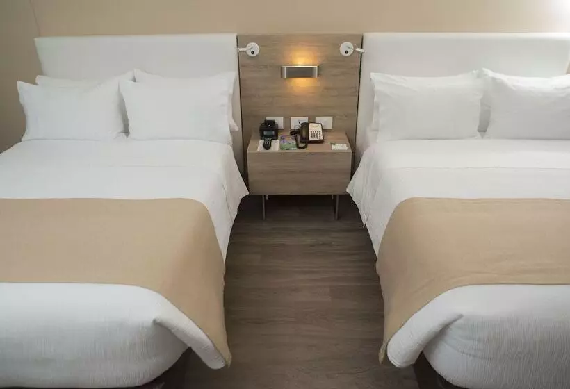２ダブルベッドのスタンダードルーム, Holiday Inn Cúcuta, An Ihg