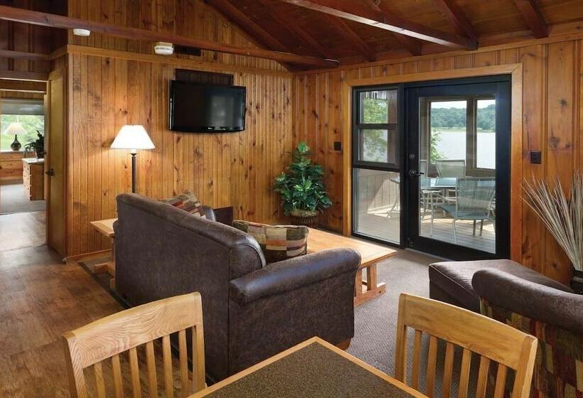 스탠다드 룸 더블 침대, Hueston Woods Lodge & Conference Center