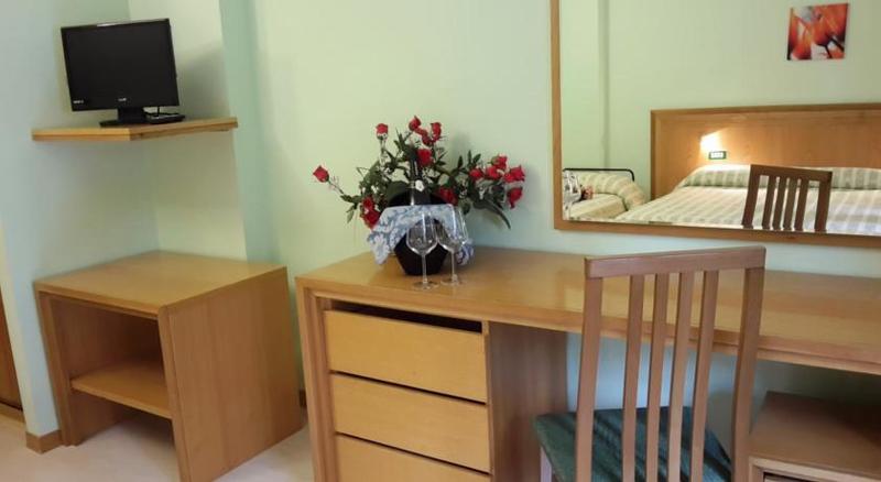 4인용 스탠다드 룸, Orso Bianco