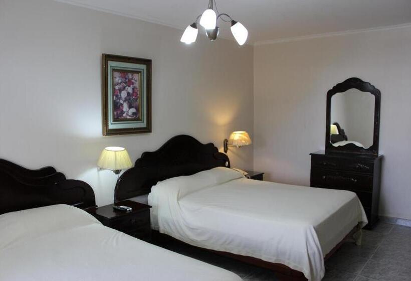 חדר סטנדרט שתי מיטות זוגיות, Parador