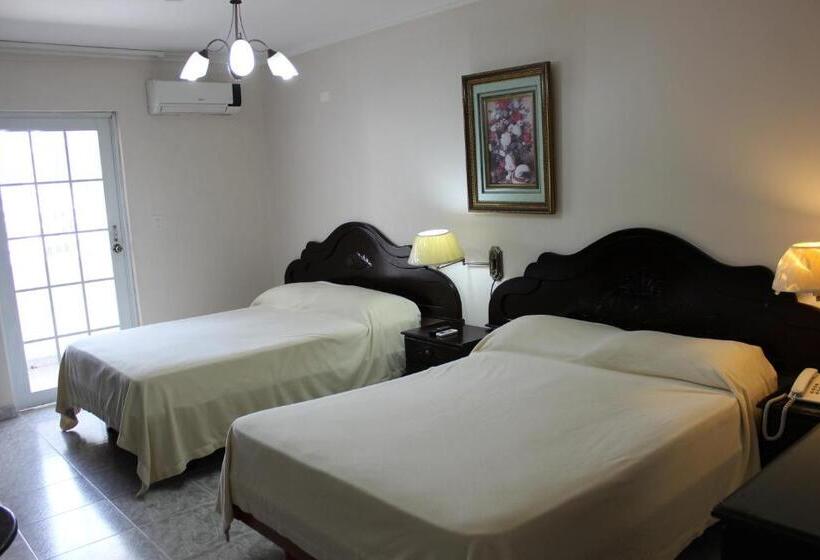 חדר סטנדרט שתי מיטות זוגיות, Parador