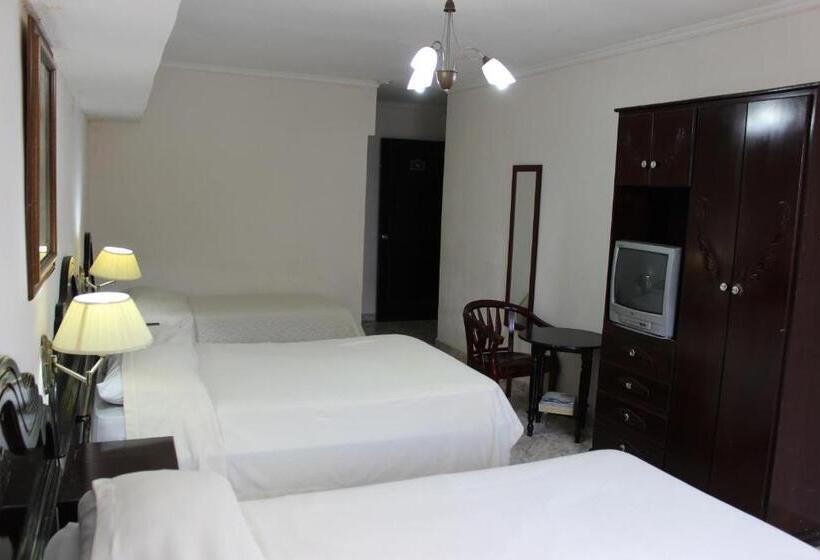 חדר משפחתי, Parador