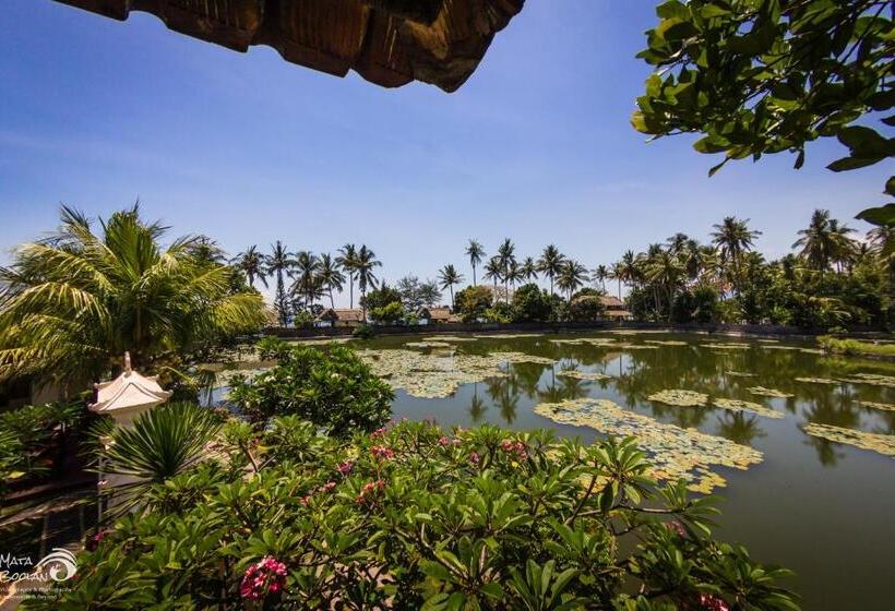 غرفة ديلوكس مطلة على حمام السباحة, Rama Shinta Hotel Candidasa