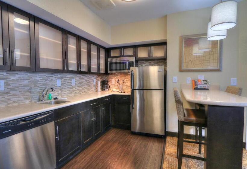 장애인을 위한 킹사이즈 침대 스탠다드 룸, Staybridge Suites Knoxville West, An Ihg