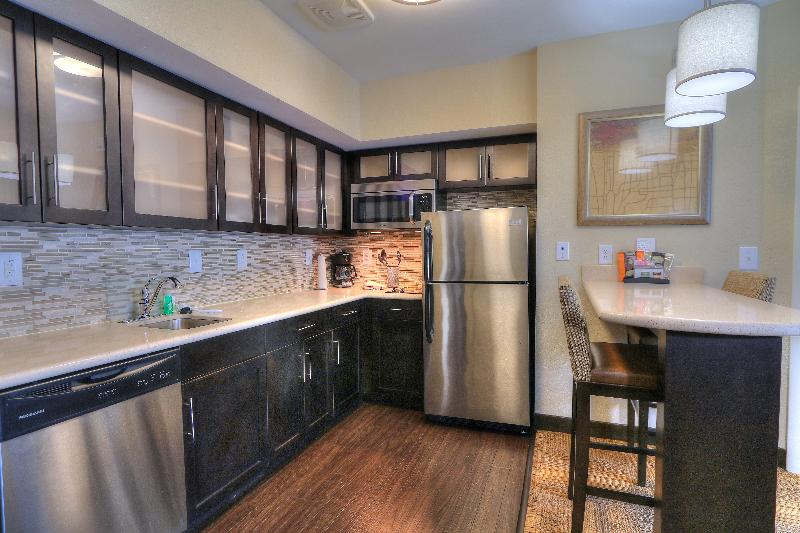 스위트, Staybridge Suites Knoxville West, An Ihg