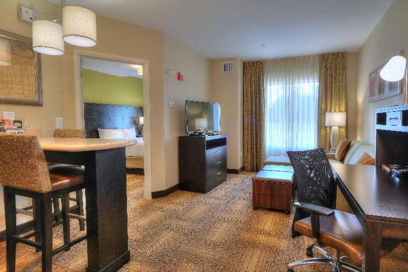 스위트, Staybridge Suites Knoxville West, An Ihg