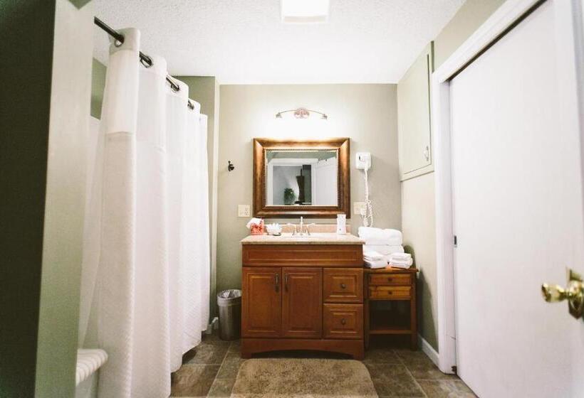 סוויטת 3 חדרי שינה, The Mount Vernon Inn