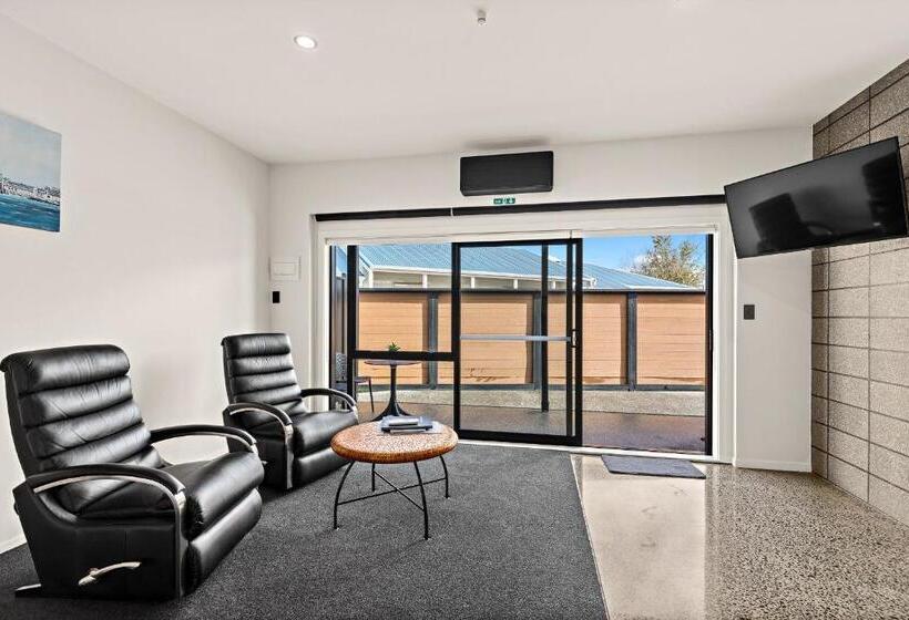 סטודיו סטנדרט עם מרפסת, Matakana Motel