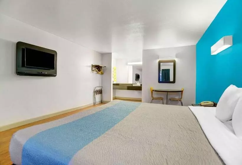 اتاق استاندارد با تخت بزرگ, Motel 6anderson, Ca Redding Airport