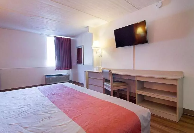 キングサイズベッドのデラックスルーム, Motel 6 Decatur, Ga