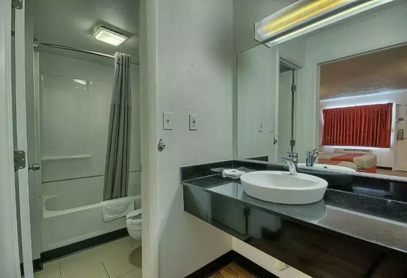 スタンダードルーム, Motel 6lima, Oh