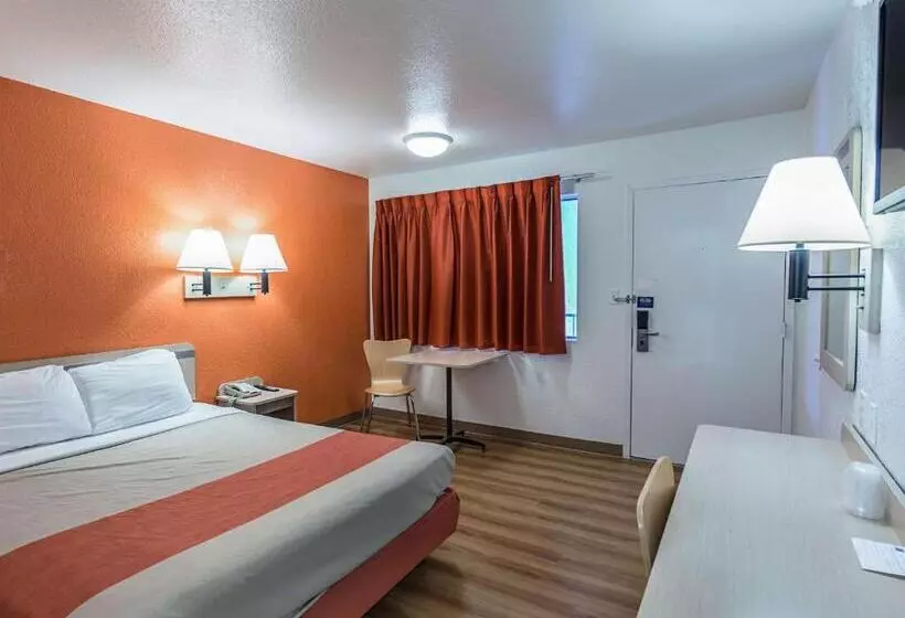 スタンダードルーム, Motel 6yreka, Ca