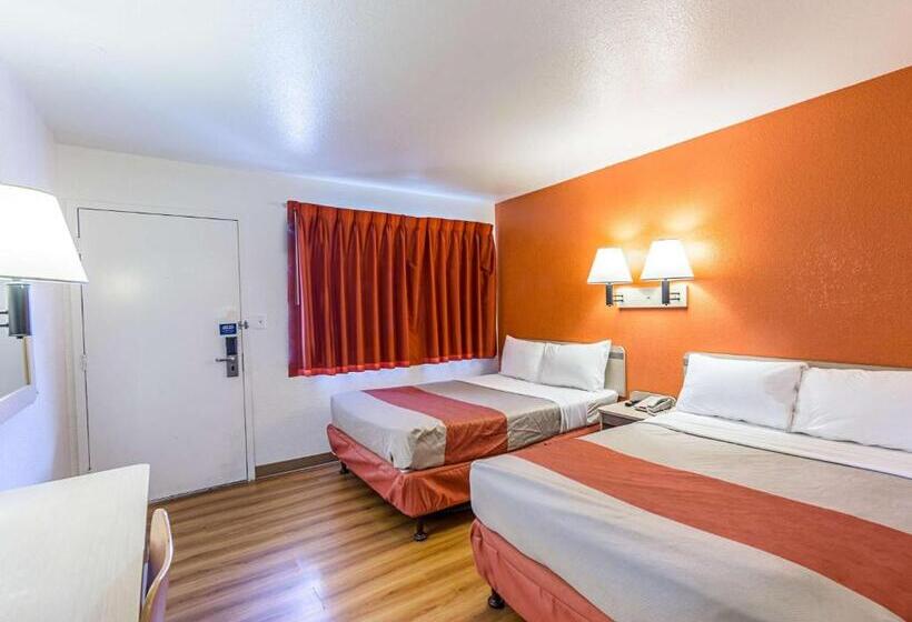 Четырехместный Номер Deluxe, Motel 6yreka, Ca