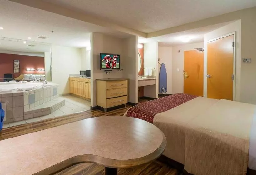 キングサイズベッドのスイートルーム, Red Roof Inn & Suites Philadelphia  Bellmawr