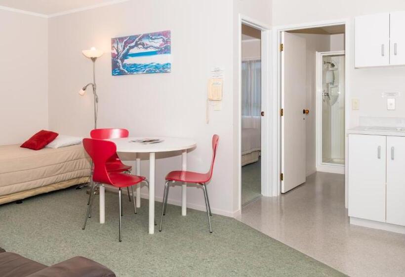 套房, Outrigger Motel