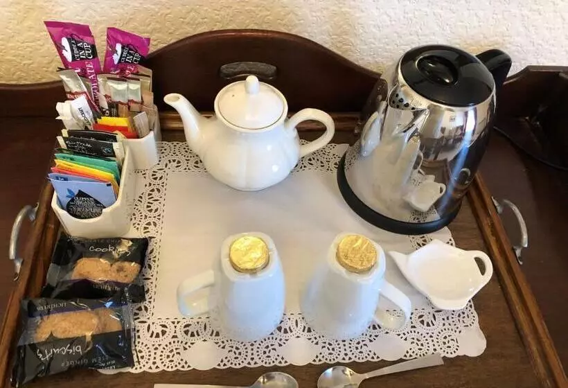 スーペリアースイート, Adcote House Exclusive For Adults
