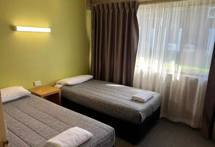 Perhehuoneisto, Tumut Valley Motel
