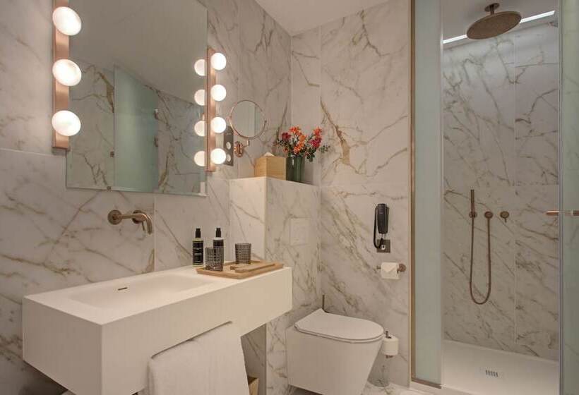 اتاق لوکس, Umusic Hotel Madrid