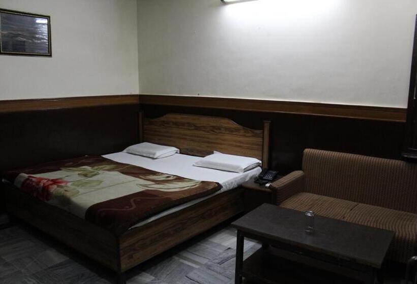 اتاق استاندارد, Ajay International