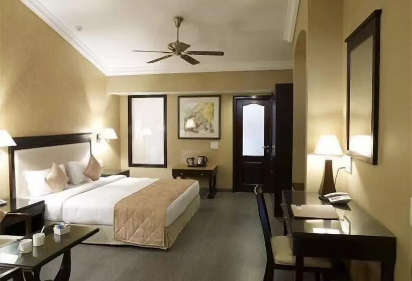 デラックスルーム, 10 Calangute