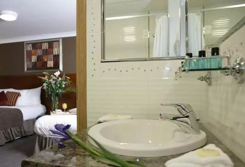 اتاق استاندارد سه نفره, Ashford Court Boutique