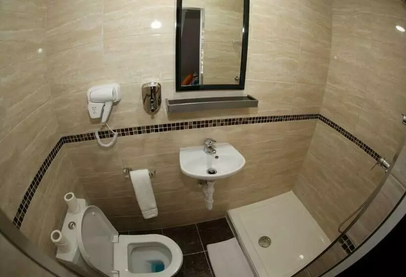 スタンダードルーム, Heathrow Inn