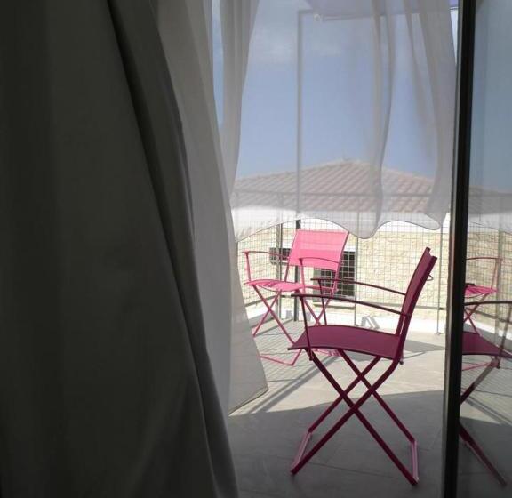 סטודיו סטנדרטי נוף לים, Leivatho