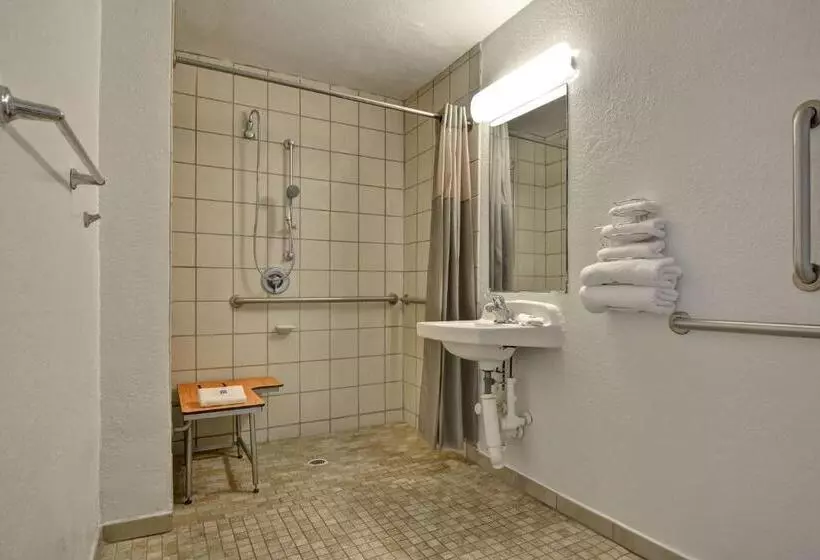 身障者適用スタンダードルーム, Motel 6 Dania Beach