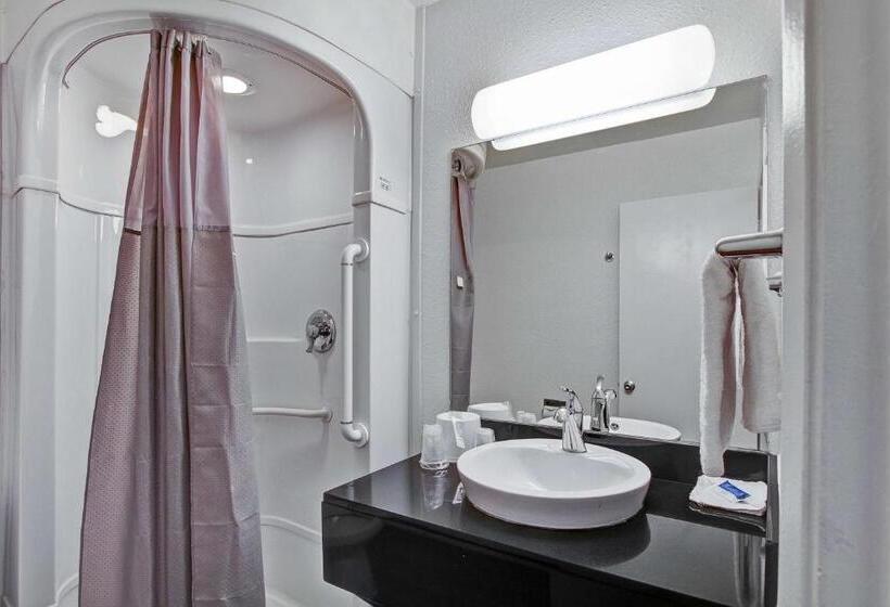 Номер Deluxe, Motel 6 Green Bay, Wi