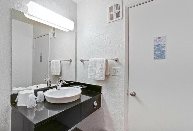 Четырехместный Номер Deluxe, Motel 6 Green Bay, Wi