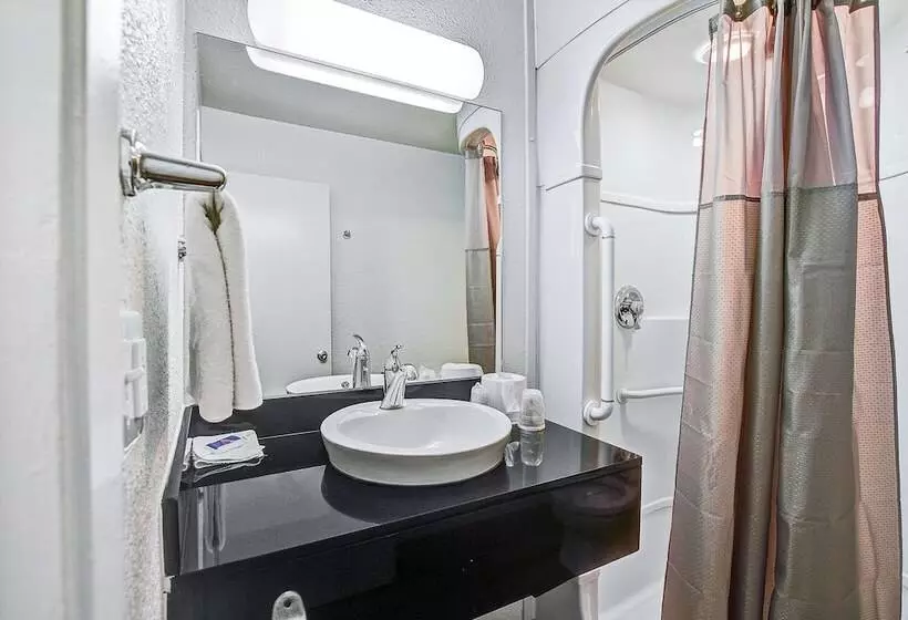 デラックスルーム, Motel 6 Green Bay, Wi
