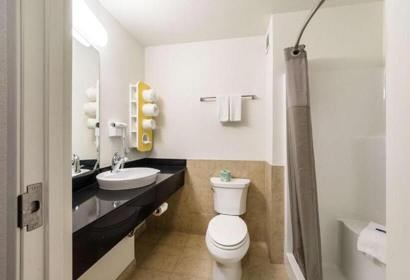 Четырехместный Номер Стандарт, Motel 6laredo, Tx  Airport
