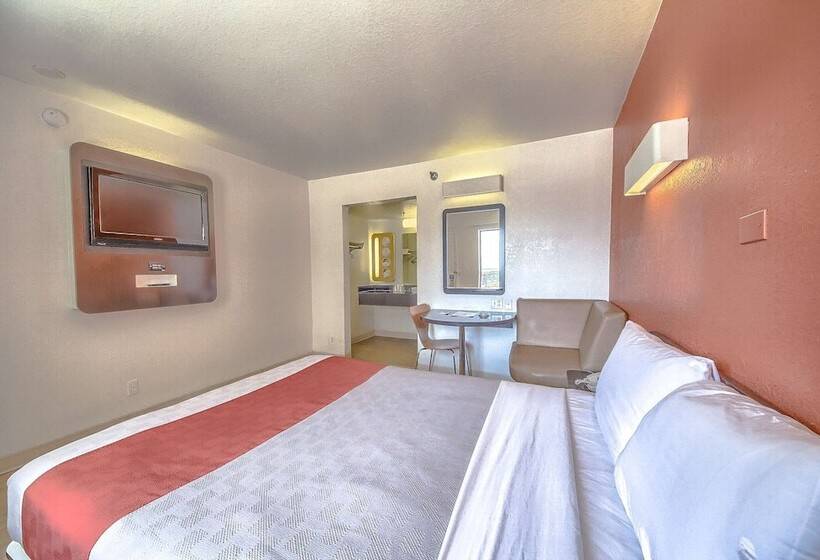 اتاق لوکس, Motel 6 San Antonio, Tx Six Flags Fiesta Tx  La Cantera Area