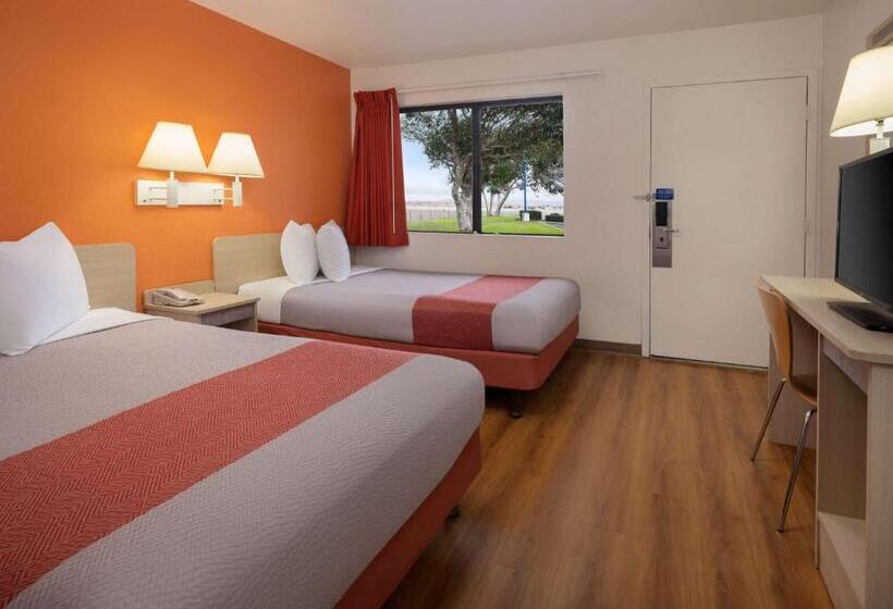 Четырехместный Номер Deluxe, Motel 6 Santa Maria, Ca   North