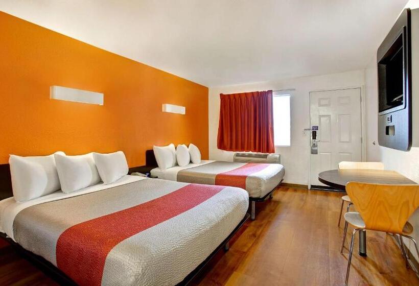 חדר פרמיום לארבעה, Motel 6 Sunnyvale, Ca   North