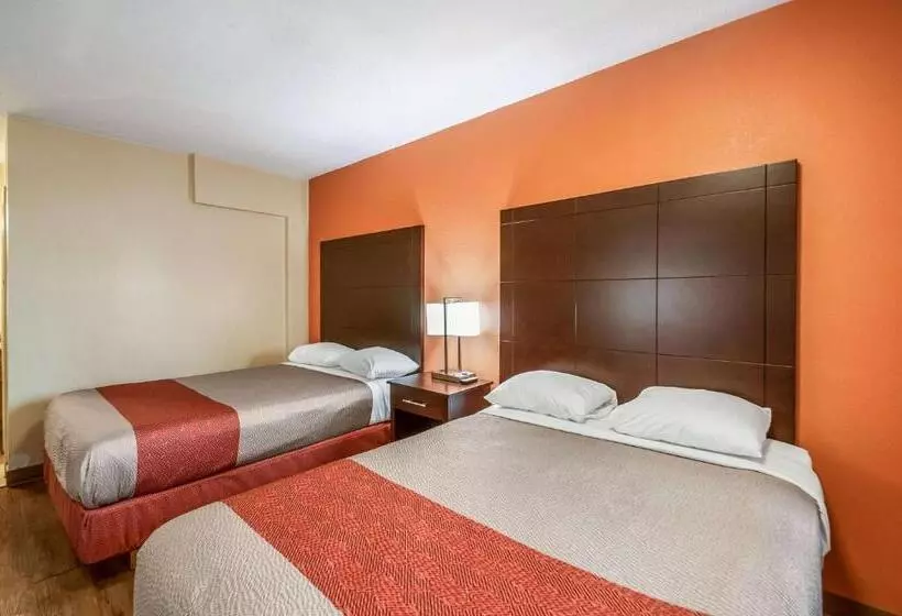 エコノミー４人部屋, Motel 6 Washington Dc Convention Center