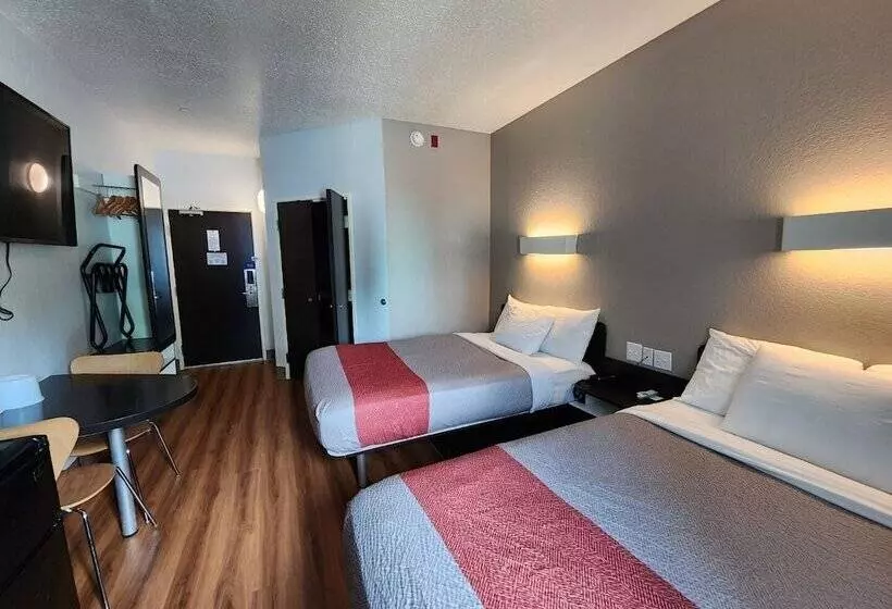 ２ダブルベッドのスタンダードルーム, Motel 6biloxi, Ms  Beach