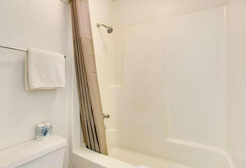 اتاق استاندارد با تخت بزرگ, Motel 6fayetteville, Ar