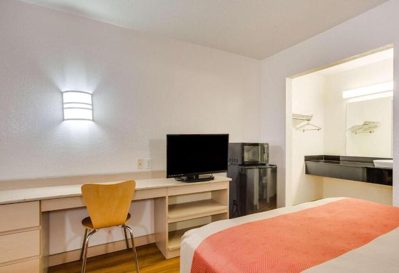 اتاق استاندارد با تخت بزرگ, Motel 6fayetteville, Ar