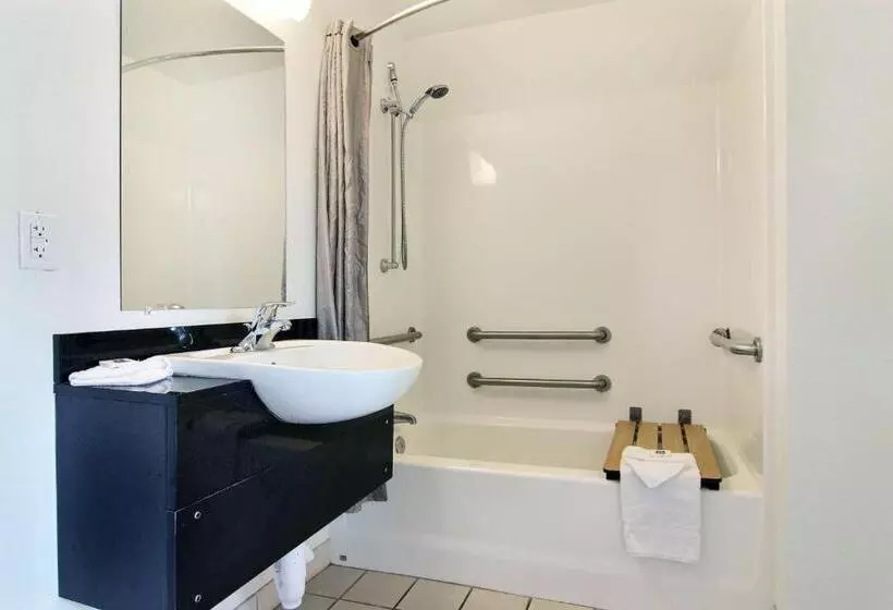 اتاق استاندارد برای معلولان, Motel 6 Lubbock, Tx