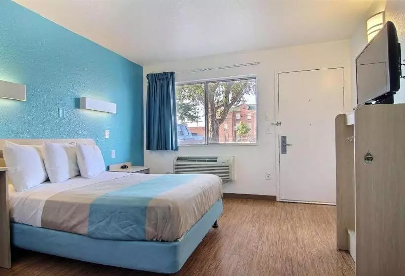 اتاق استاندارد, Motel 6 Lubbock, Tx
