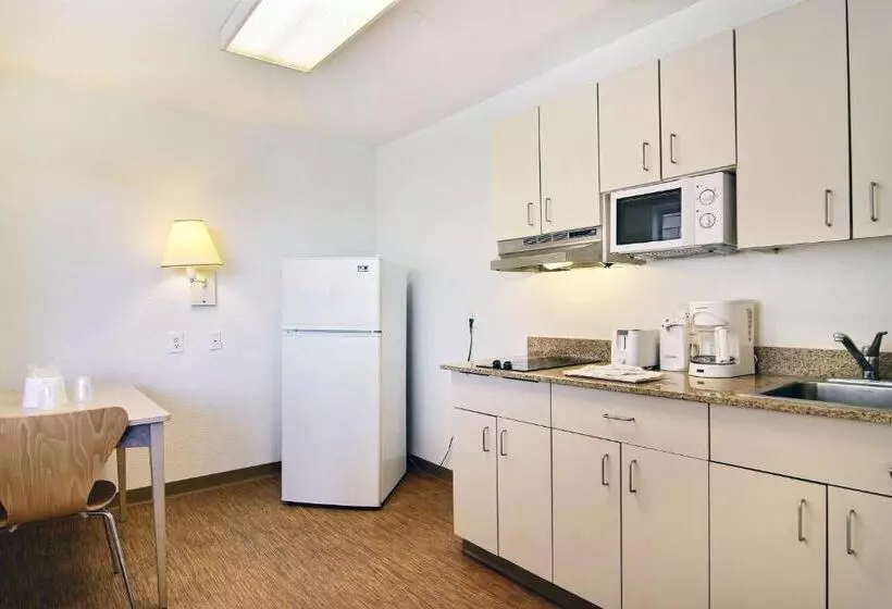 اتاق لوکس چهار تخته, Motel 6 Lubbock, Tx