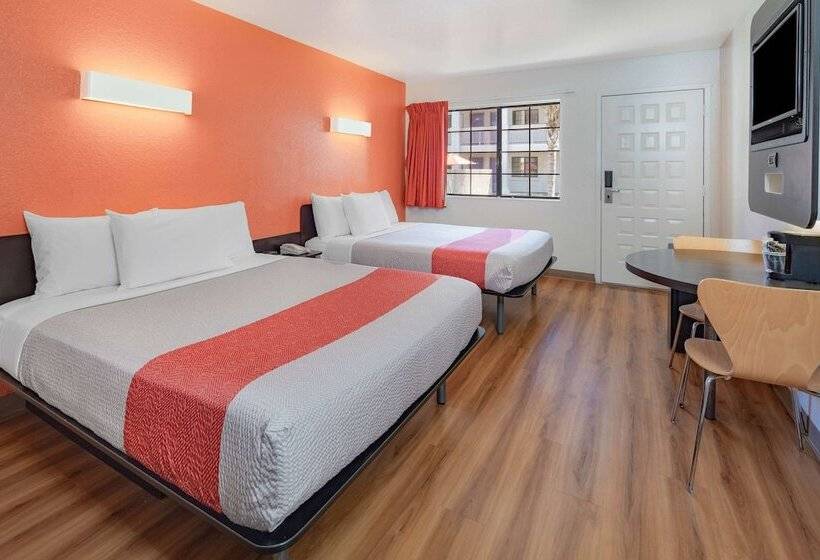 غرفة قياسية لذوى الاحتياجات الخاصة, Motel 6thousand Oaks, Ca