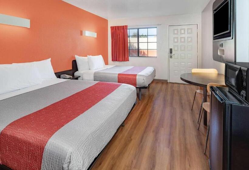 Номер Стандарт, Motel 6thousand Oaks, Ca