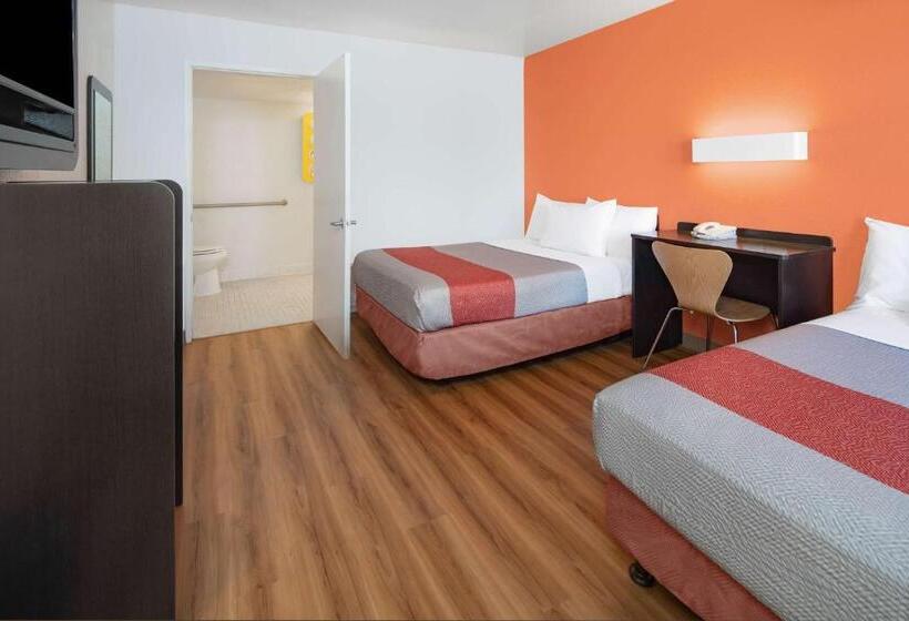 غرفة قياسية رباعية, Motel 6thousand Oaks, Ca