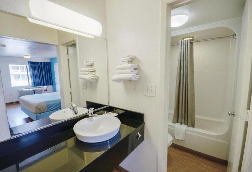 Стандартный Номер Кровать Кинг, Motel 6webster, Tx  Houston  Nasa Lake