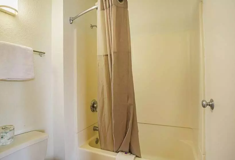 اتاق پرمیوم, Motel 6yuma, Az  East